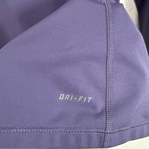 Nike Women's Lavender 3/4 Zip Long Sleeve Pullover  Size Small - Picture 5 of 5